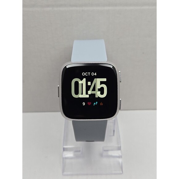 Fitbit Other - Fitbit Versa FB504 Smartwatch Fitness Heart Rate Bluetooth Activity W/ Charger